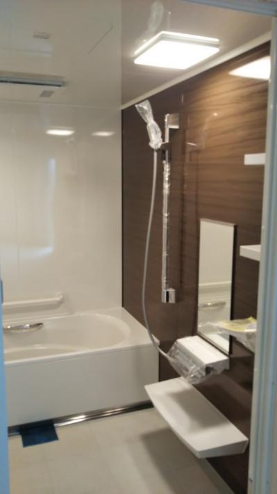 リフトの付いた浴槽